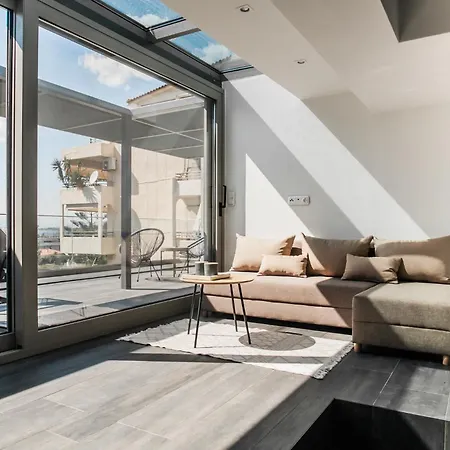 Raise Infinity Blue Penthouse Apartment *